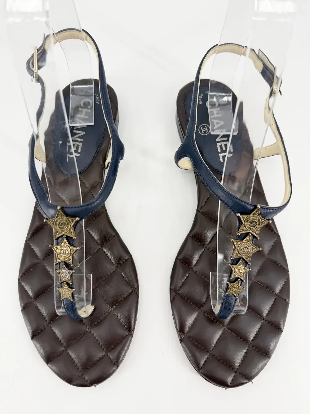 Chanel Paris Dallas Quilted Leather CC Star T Strap Flat Sandals Black Shoes 37